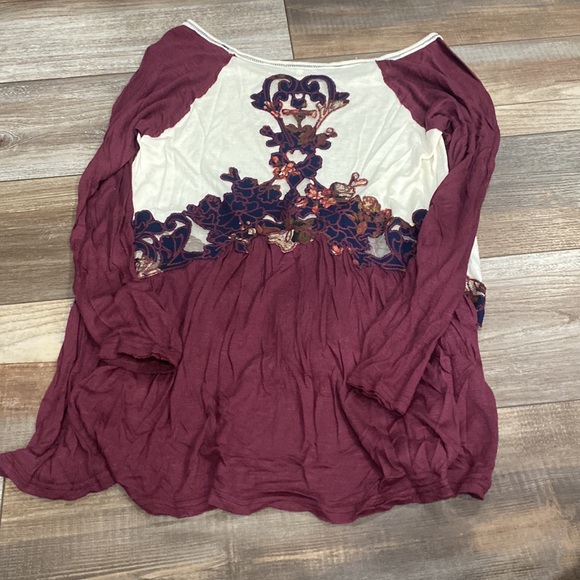 Gimmicks Long Sleeve - Picture 2 of 2